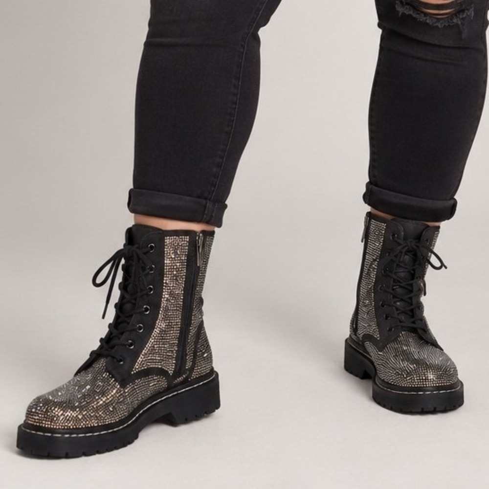 Torrid Black Rhinestone Chunky Lug Sole Combat Boots Side Zip Size 9 15907650